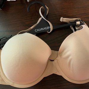 NEW --30DD Calvin Klein Beige Bra